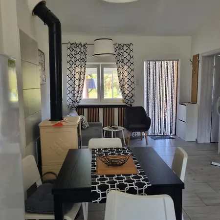 Boszkowo-dominice Blizniak 2 Casa de Férias *